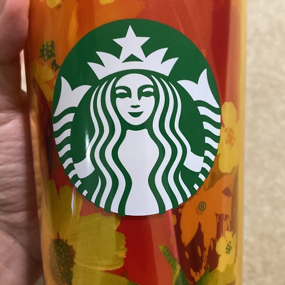 Strawberry Floral Starbucks Venti Cup - Fall 2022 Released - Picture 4 of 5